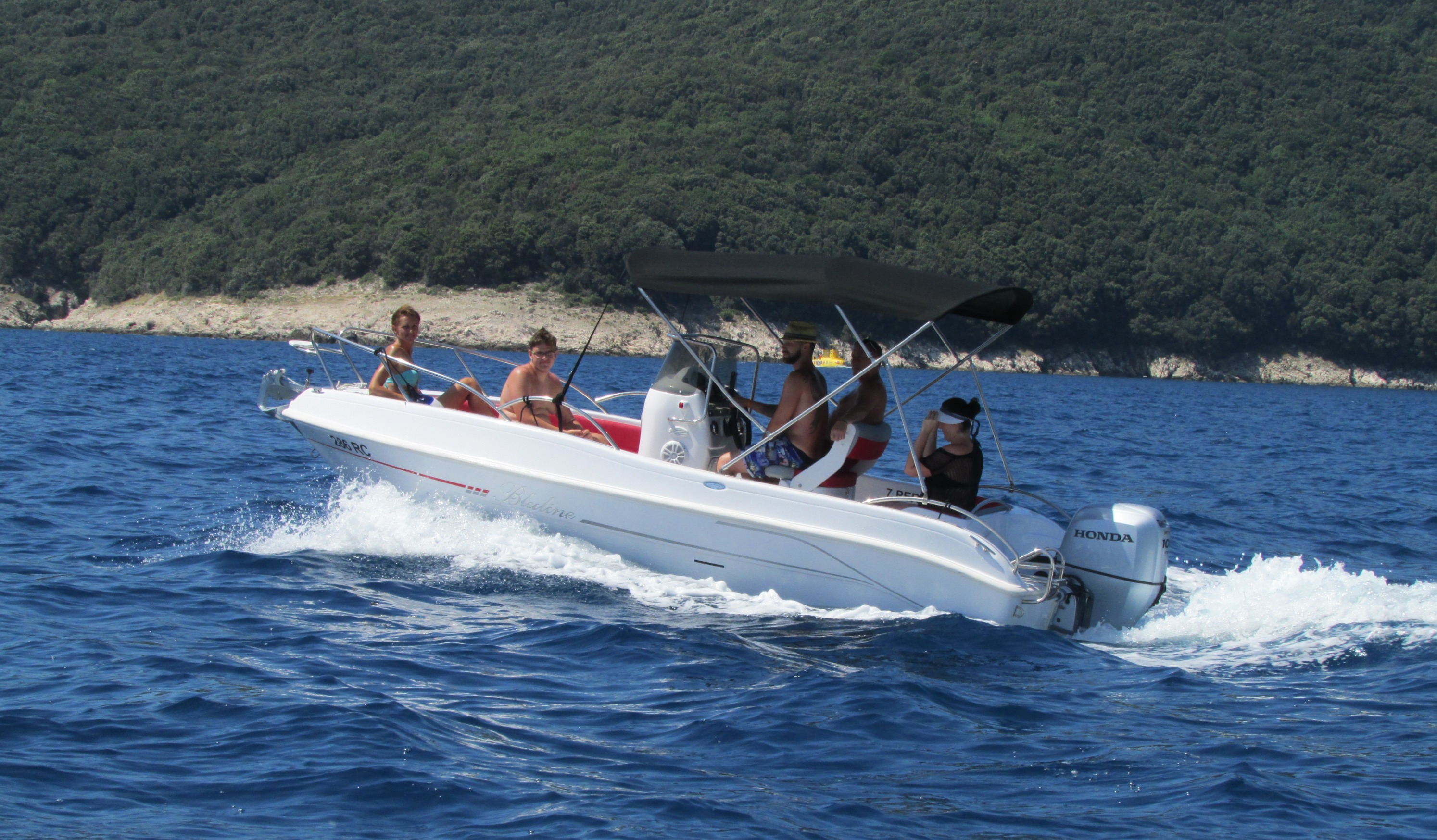 Bluline 19 on the water